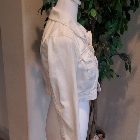 Free People Cropped Denim Jacket - Picture 2 of 9